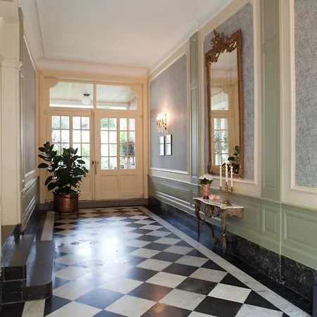 La Porte Cochere-2