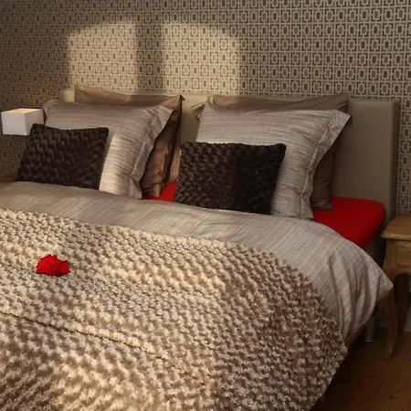 B&B @ Room'S-3